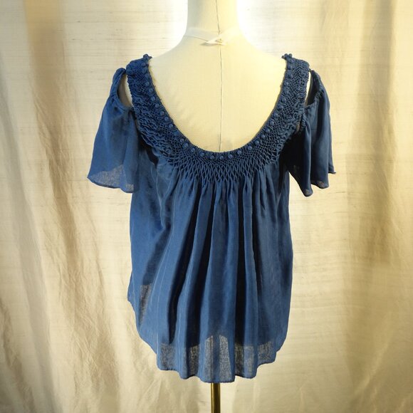 Development by Erica Davies Blouse - Picture 3 of 13